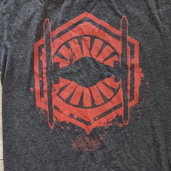 Star Wars, The Force Awakens Unisex TShirt - Picture 2 of 4